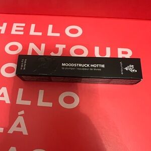 Younique Moodstruck Hottie Lip Plumper in Black